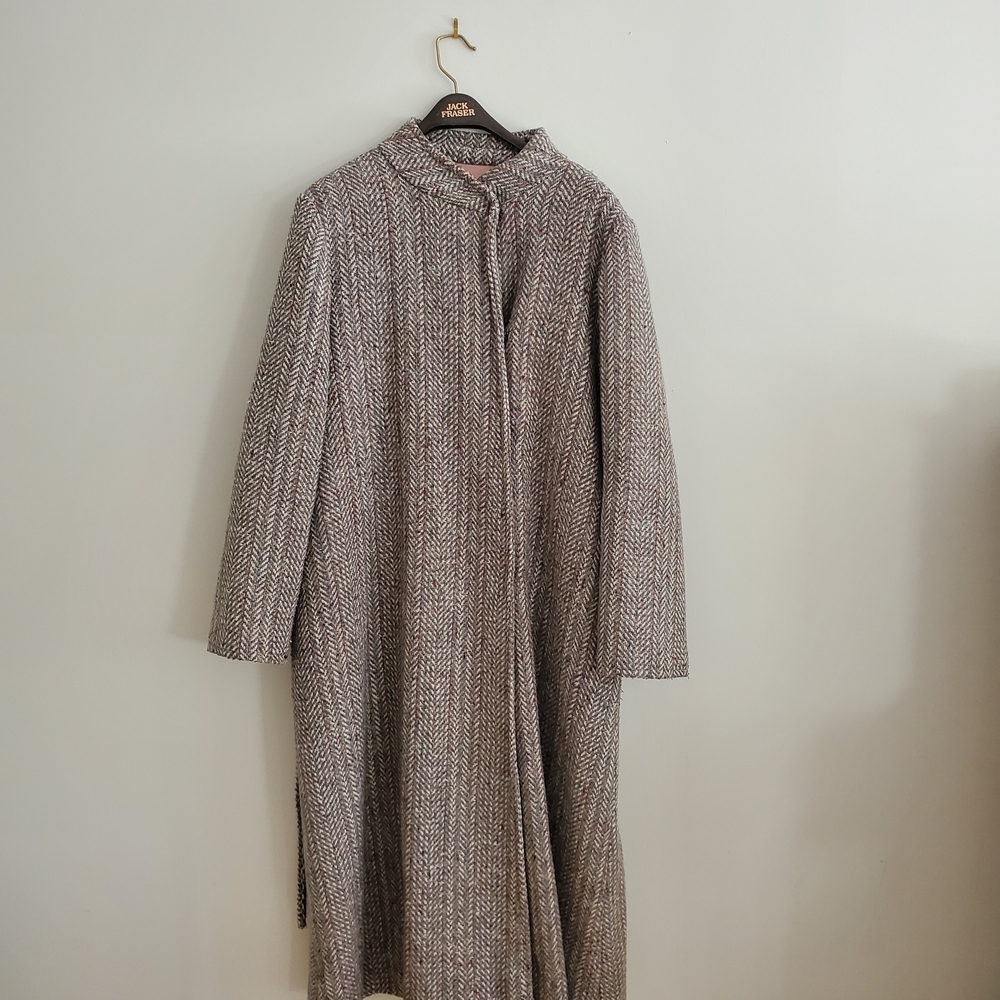 Elegant Gray Herringbone Women's Wool Coat - Vintage